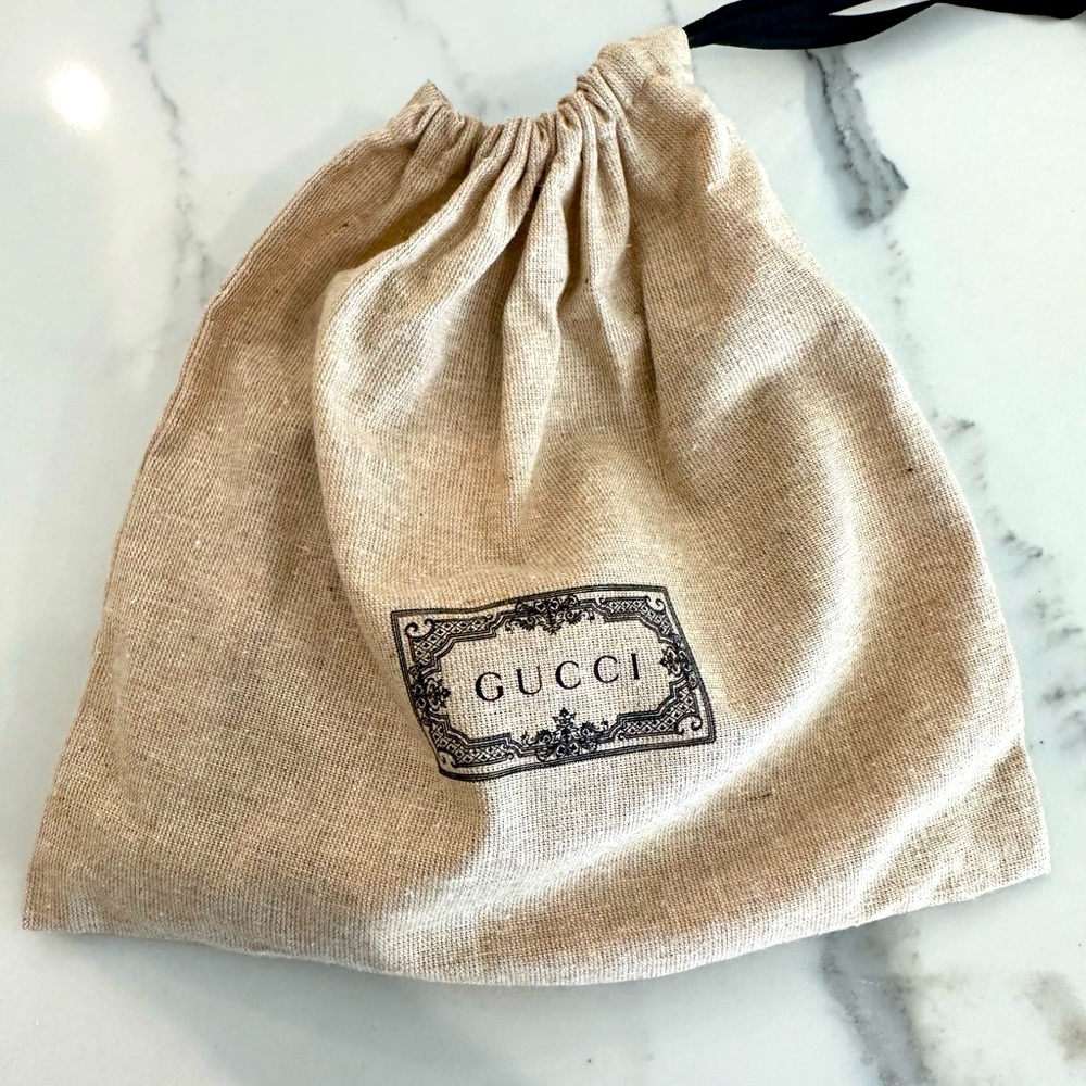 Gucci GG Logo Belt Cherry - Picture 7 of 7